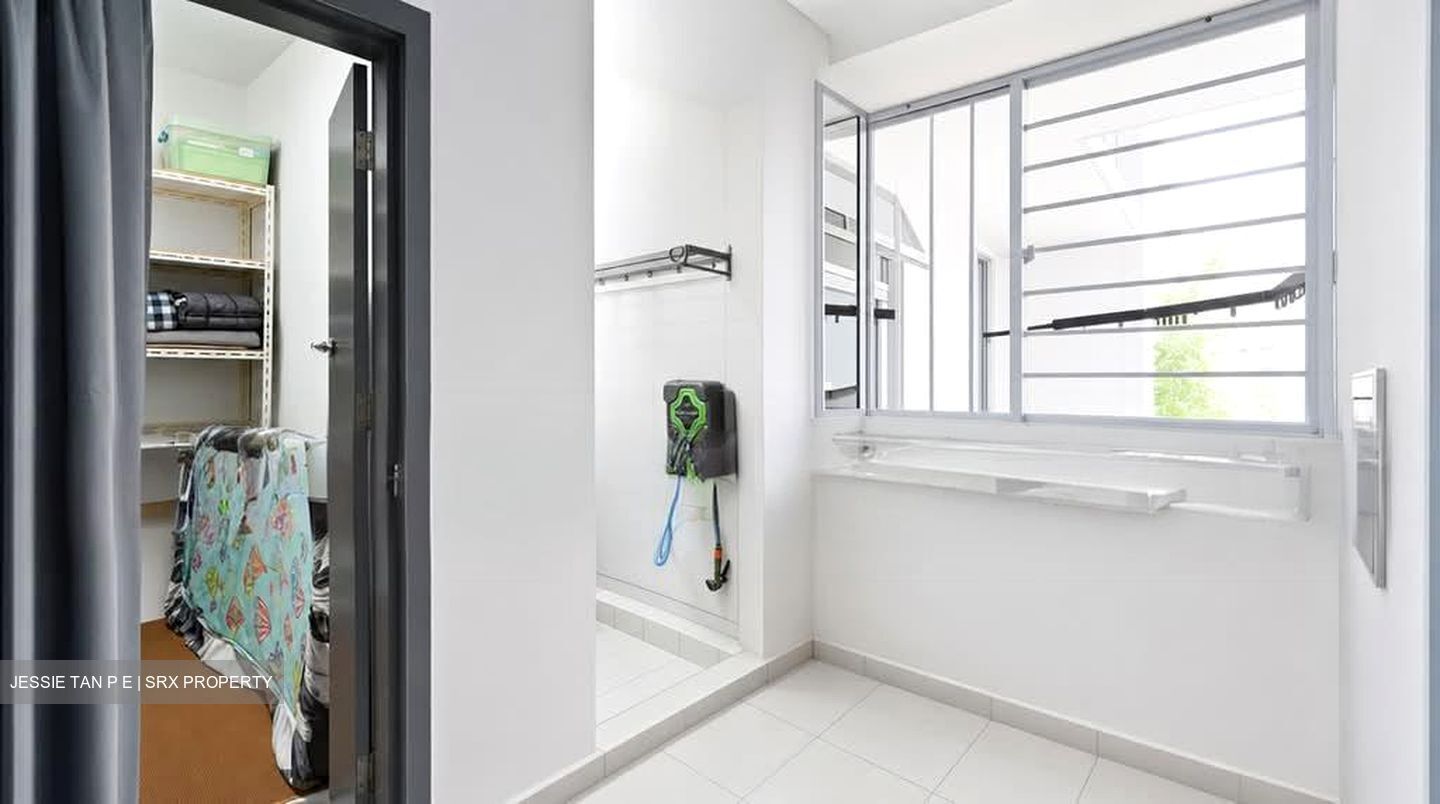 The Esparis (D18), Condominium #572147751